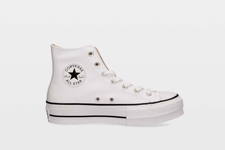 Zapatillas Converse blancas con plataforma. Disponibles en Ulanka