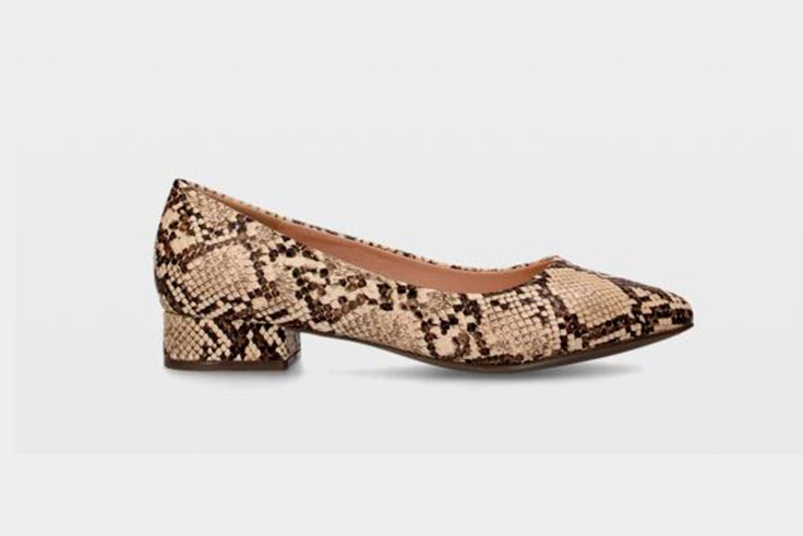 Zapato plano con estampado de serpiente de Ulanka