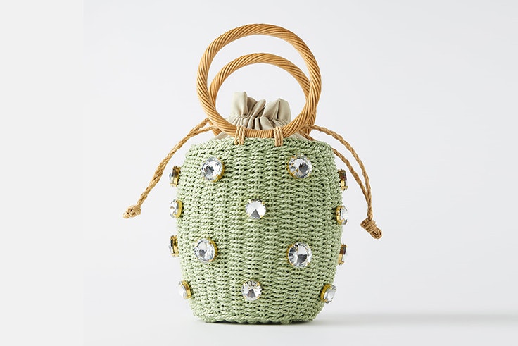 Bolso cesta en color verde con detalles joya novedades de zara primavera verano