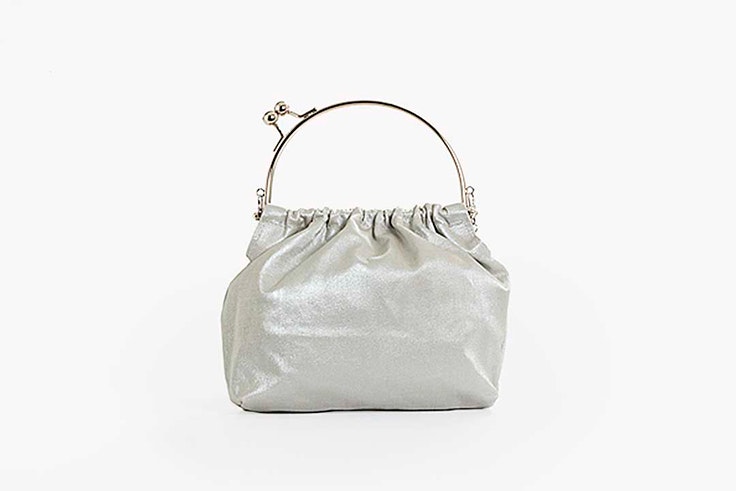 Bolso tipo saco metalizado de Paco Martínez