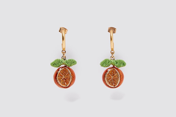 Pendientes de naranjas con aplicaciones novedades de zara primavera verano