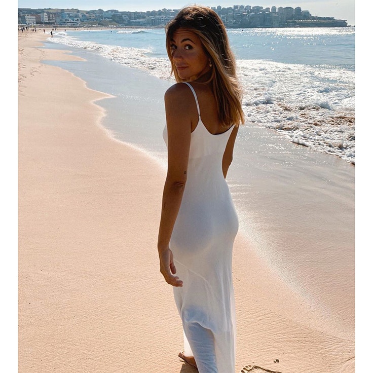 vestido en color blanco arethalagalleta