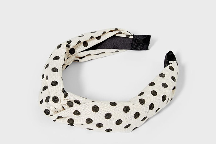 accesorios para verano Diadema de lunares de Stradivarius