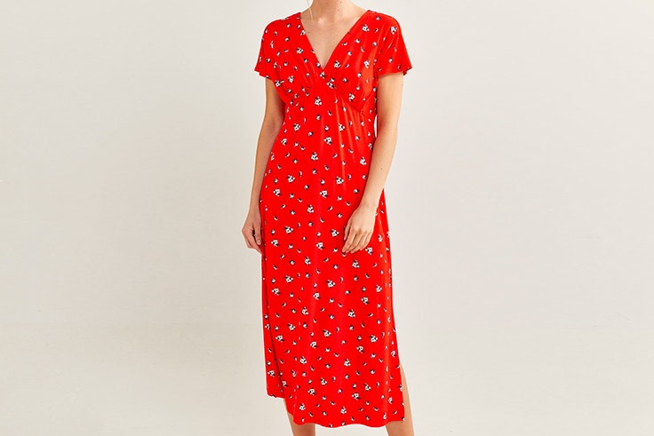 vestidos para verano Vestido rojo con estampado de flores de Pimkie