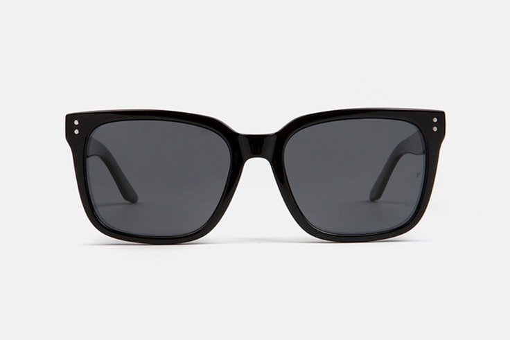 Gafas de sol de pasta en color negro de Multiópticas