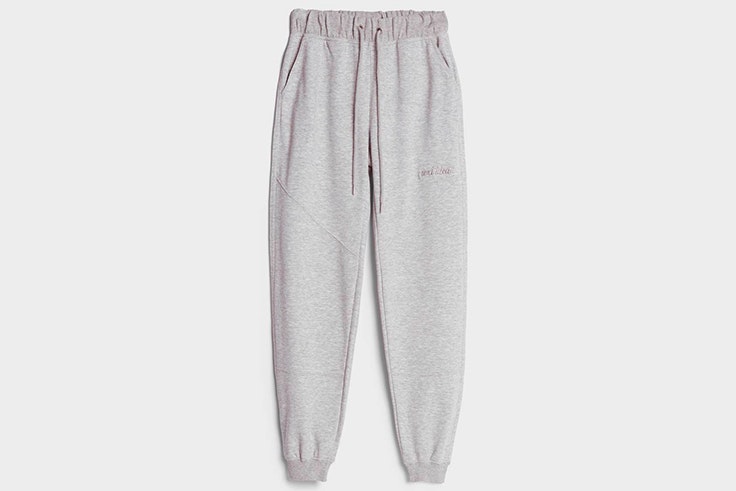 Pantalones jogger en color gris de Bershka