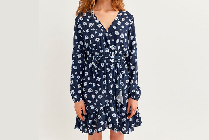 Vestido de flores azul marino de Springfield