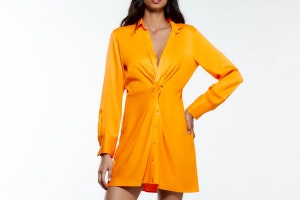 Vestido de Zara en naranja vitamina