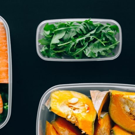 6 alimentos que debes incluir en tu dieta para conseguir una melena bonita y saludable este verano