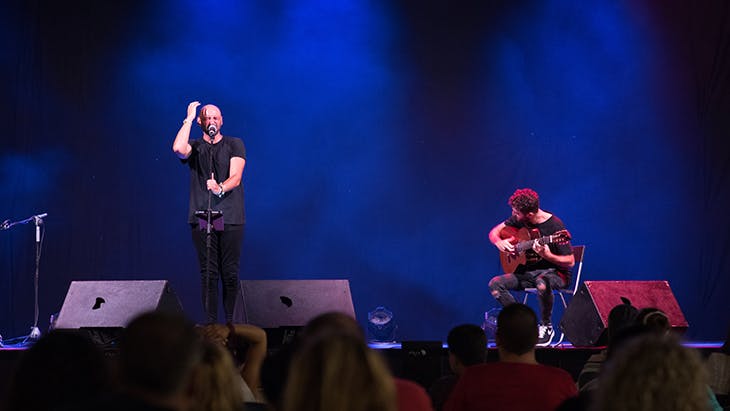 Carlos Bravo, arte y sentimiento en el Festival de Verano