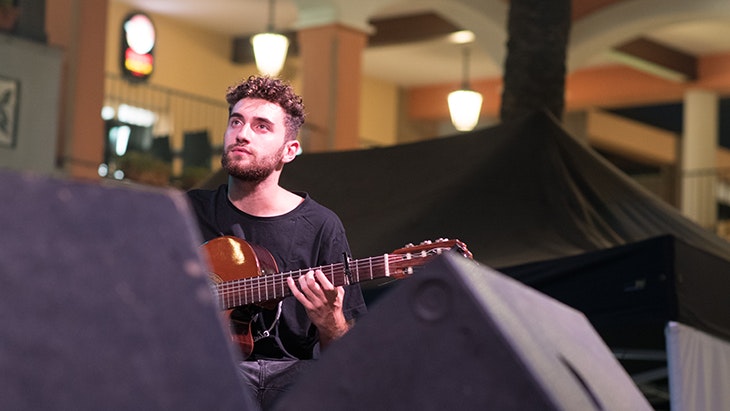 Carlos Bravo, arte y sentimiento en el Festival de Verano
