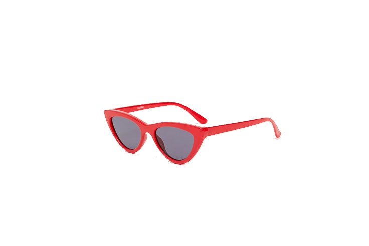 Tendencia de gafas de sol estiulo retro en Pull and Bear