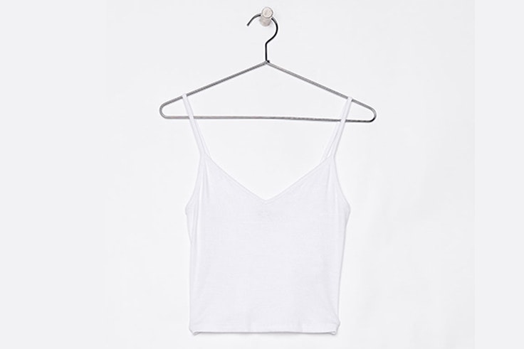 camiseta-blanca-tirantes-bershka