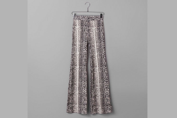 pantalon-estampado-serpiente-bershka