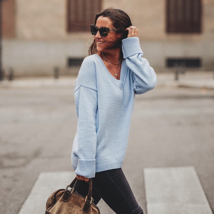 marta-pombo-conjunto-jersey-color-azul