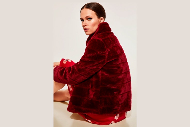 abrigo-pelo-rojo-ropa-de-invierno-cortefiel abrigo-pelo-rojo-ropa-de-invierno-cortefiel