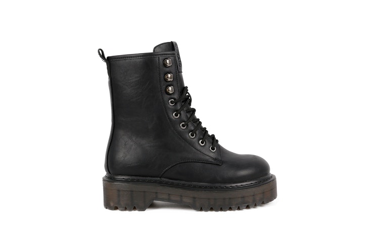 botines-negros-cordon-chika10