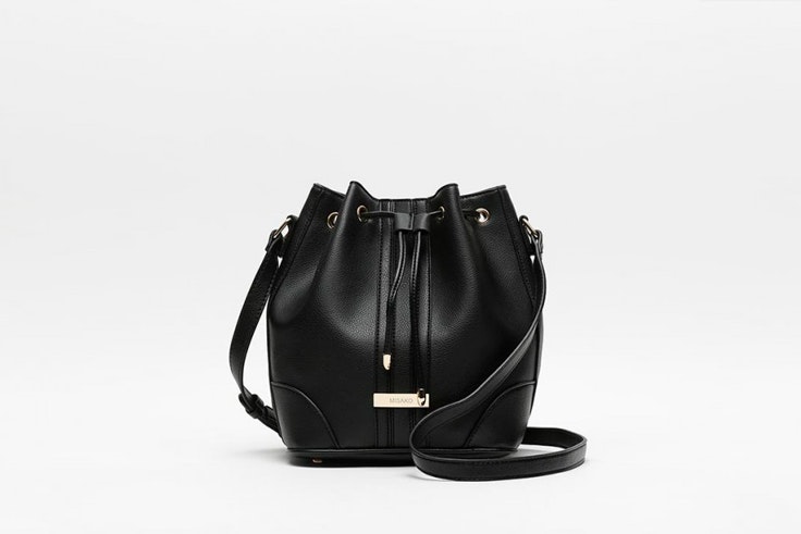bolso-negro-tipo-saco-misako