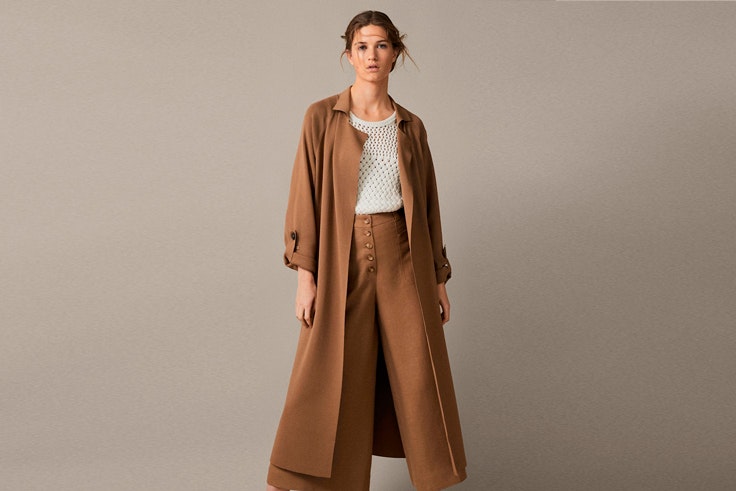 chaqueta-larga-color-camel-massimo-dutti