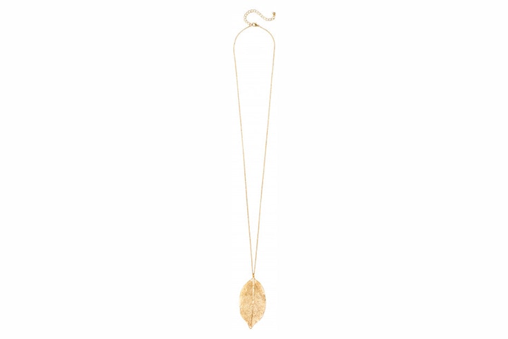 colgante-dorado-detalle-hoja-bijou-brigitte