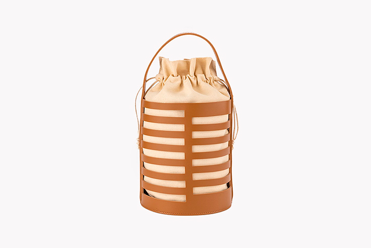 bolso-cubo-cuero-marron-paco-martinez