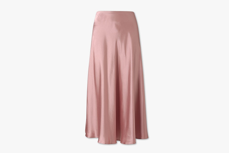 falda-rosa-satinada-larga-cya