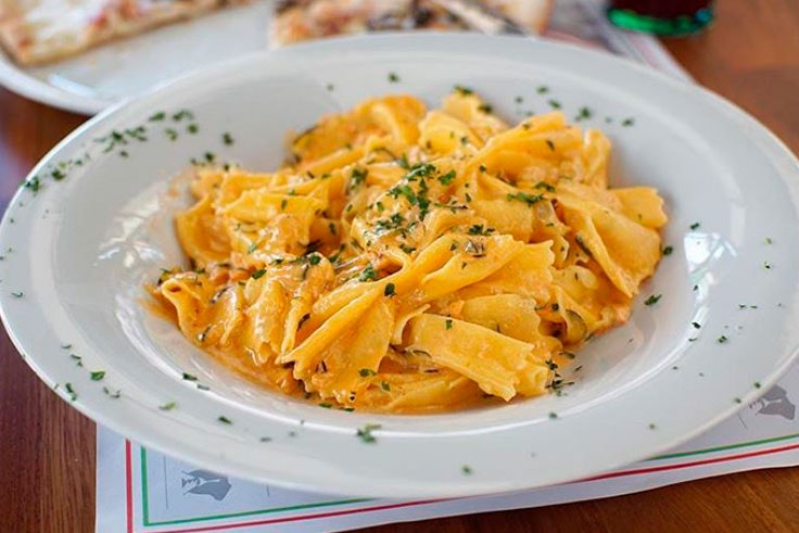 La-pasta-en-Attenti-al-Cane-pasta-mariposa