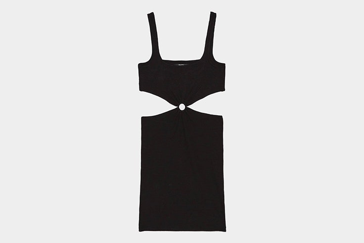 vestido-negro-detalle-hebilla-aberturas-laterales-bershka