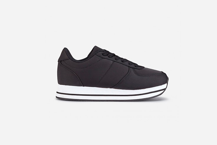 zapatillas-negras-deportivas-marypaz