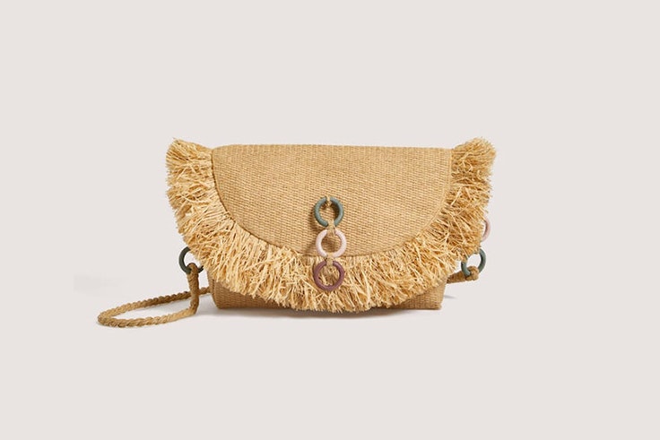 bolsos-de-rafia-tipo-bandolera-oysho