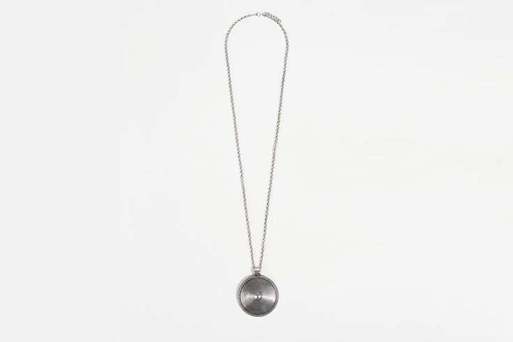 collar plata parfois el estilo de Mayte Gálvez