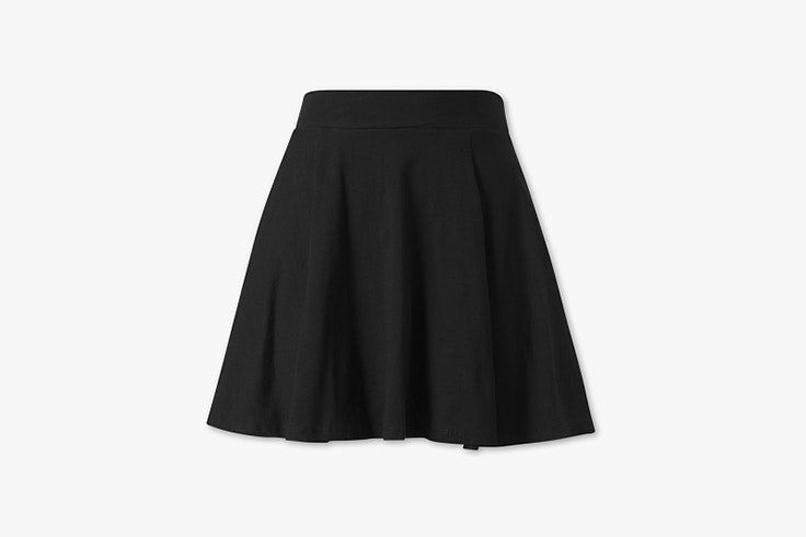 falda negra corta c and a