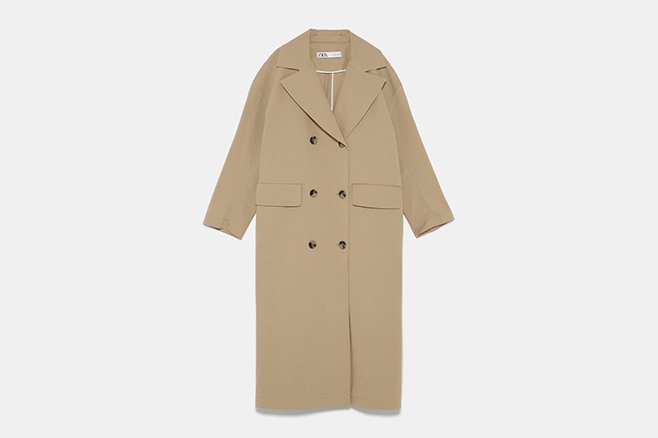 gabardina zara el estilo de Brittany Bathgate
