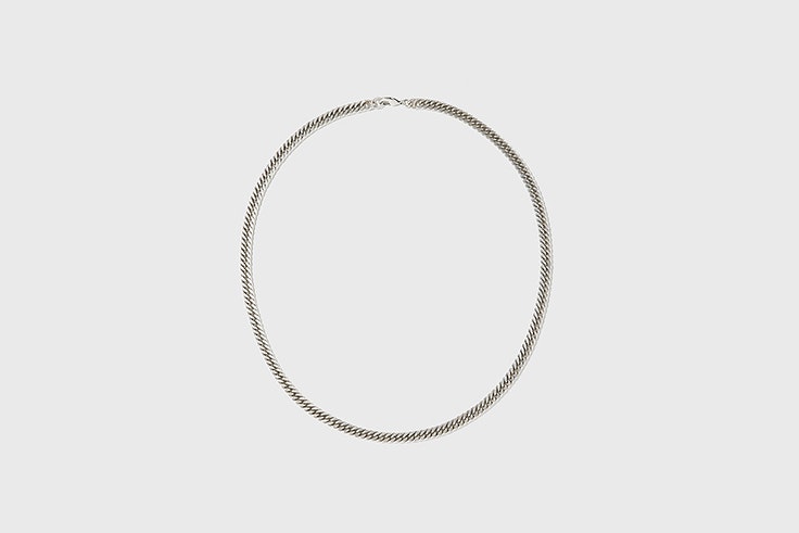 cadena metalica eslabones zara Tomás Páramo