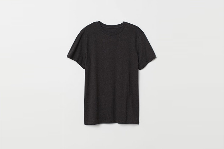 camiseta gris oscuro hym Tomás Páramo