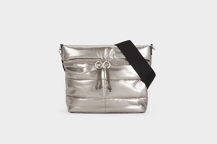 bolso bandolera acolchada metalizada parfois Inma Soria