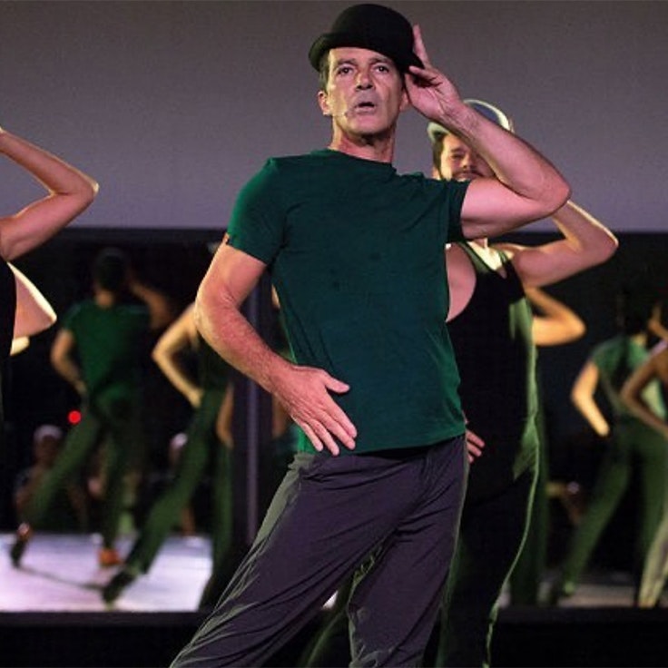 Antonio banderas estilo trabajando obra de teatro