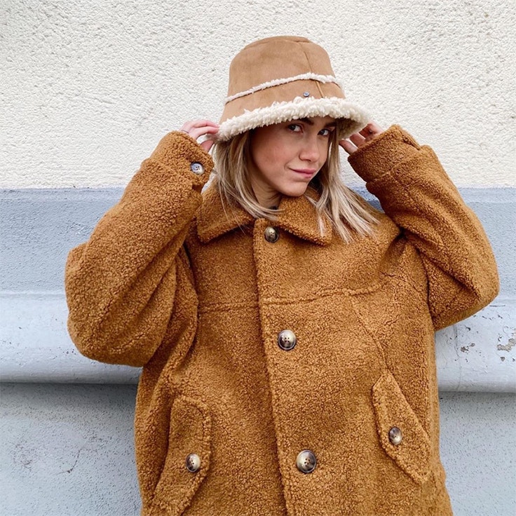 Carlota weber bucket hat estilo tendencias 2020