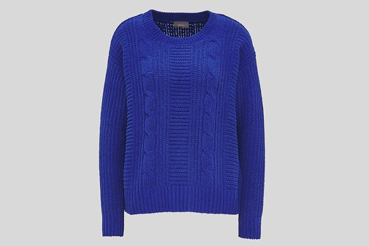 jersey azul color pantone tendencia 2020 moda c and a