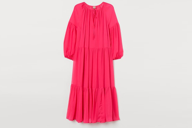 Vestido largo y vaporoso en color fucsia de H&M