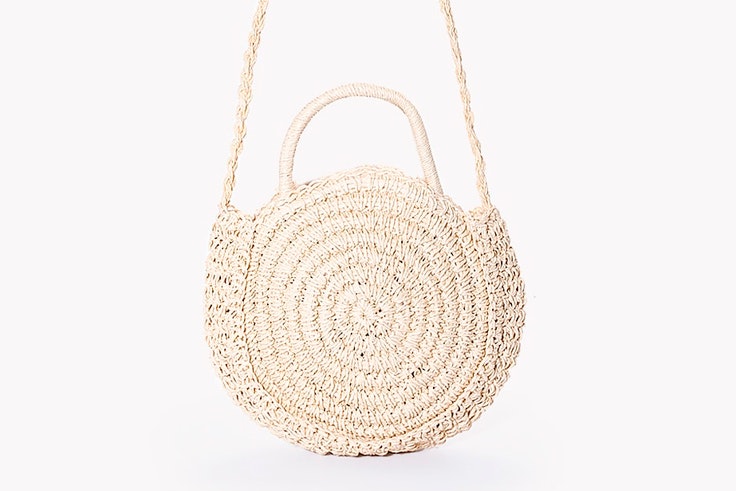 Prendas y accesorios del verano 2020: bolso de rafia
