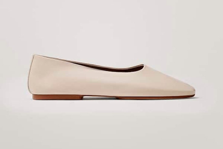 Bailarinas en color nude de Massimo Dutti