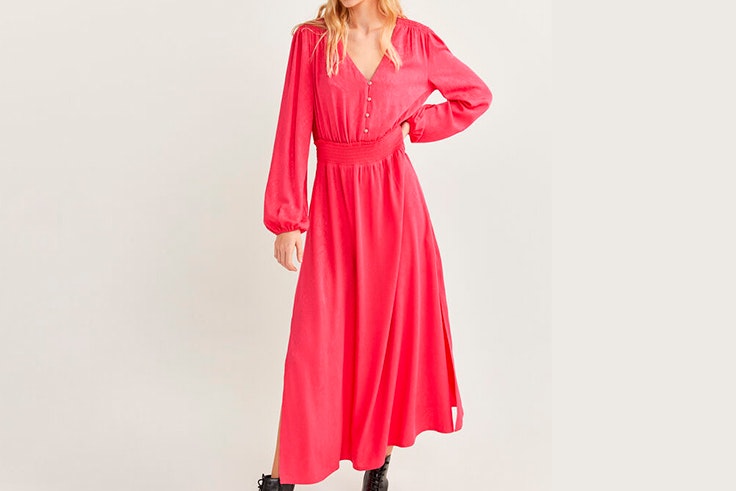 Vestido largo en color fucsia de Springfield vestidos de entretiempo