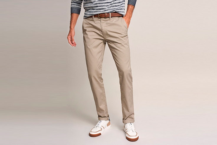 Pantalón slim en color beige salsa 7/24 studio colección cápsula