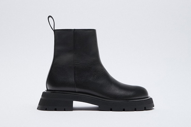 Botas negras con suela track