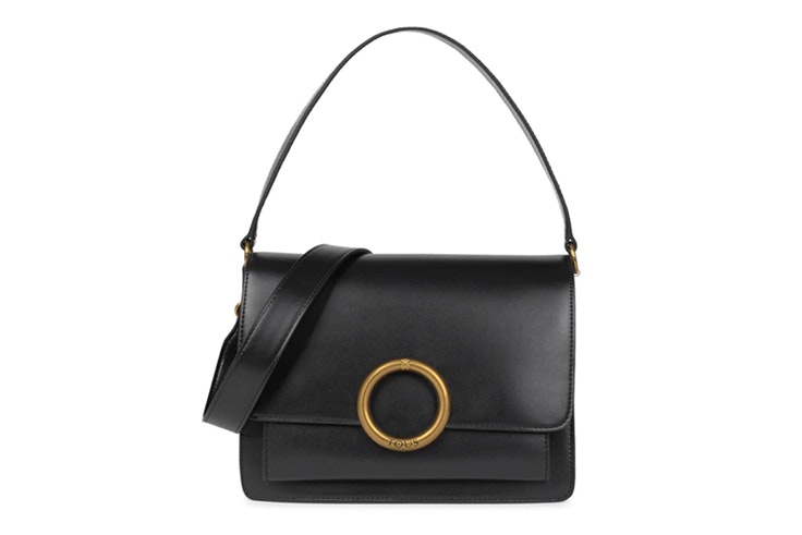 Bolso negro tipo bandolera de Tous