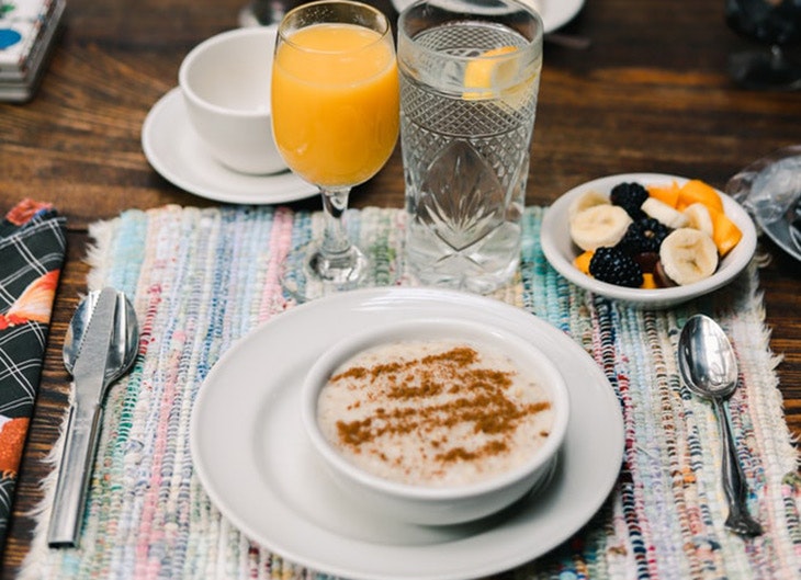 Desayunos de fin de semana zumo de naranja