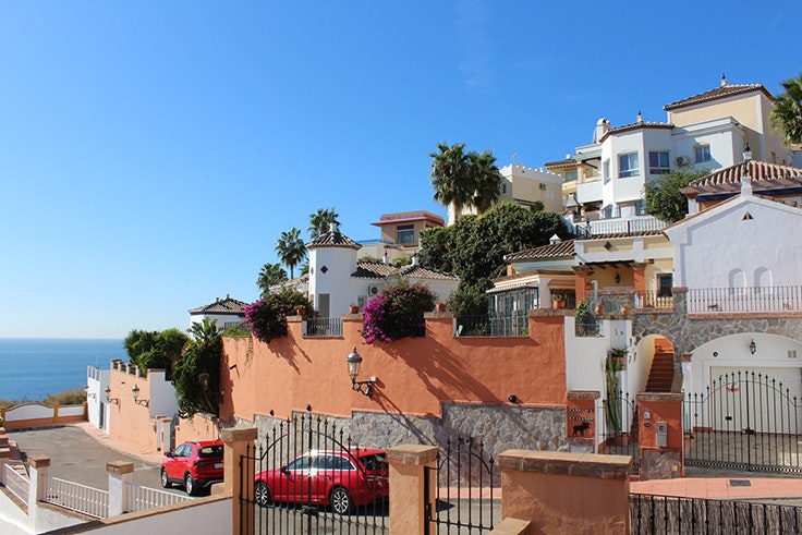 nerja pueblo de verano azul