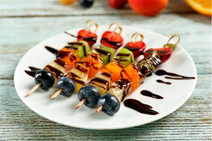 Brocheta de frutas