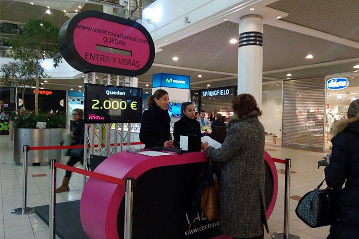 Acércate al stand de PromoFans de Valle Real y recoge tu cupón 'Happy Sábados'